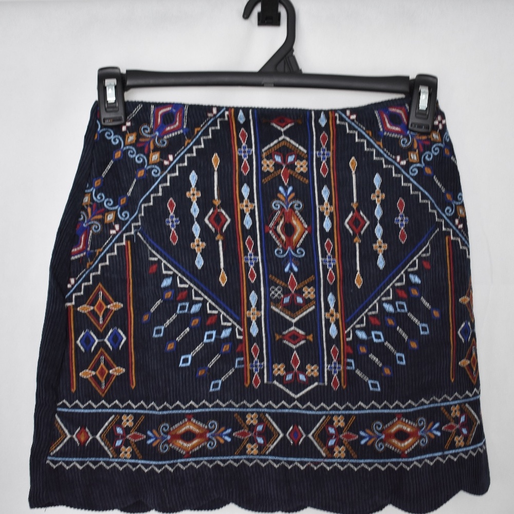 Francescas Scallop Hem Skirt